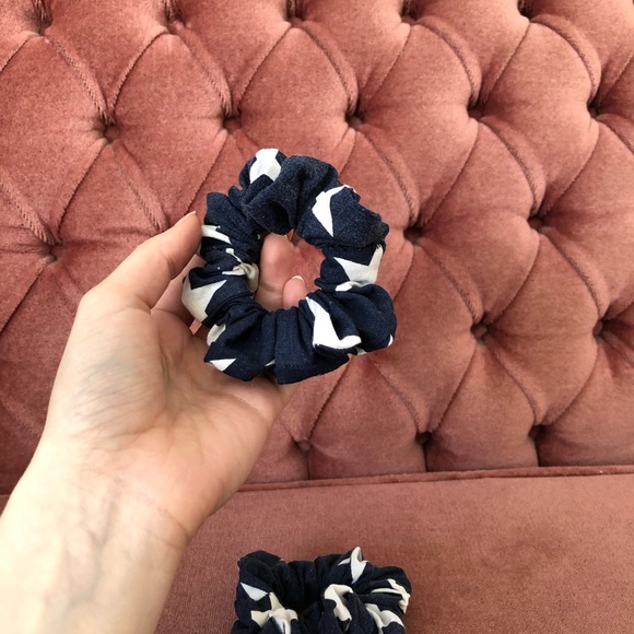*Navy  Star Scrunchie - Picture 4 of 5